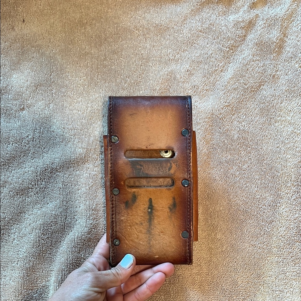 Saddle cell phone holder (for back-cinch!) - Picture 4 of 9
